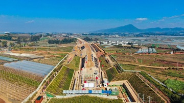 BCD88998-F549-40DF-80BF-35614879C50A/L0/001