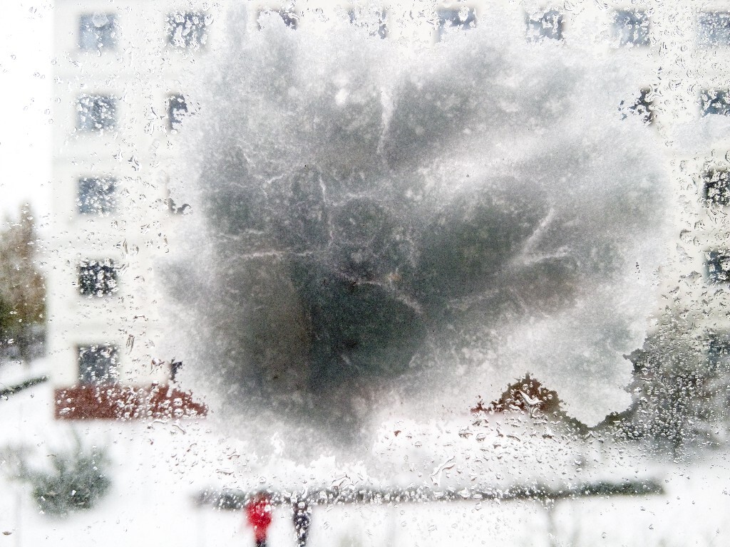 被碾压的雪球，是速度还是冰寒？？？