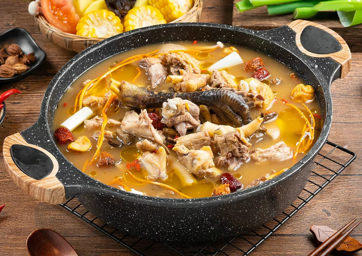 滋补乌鸡煲 - 唐唐风 - 图虫