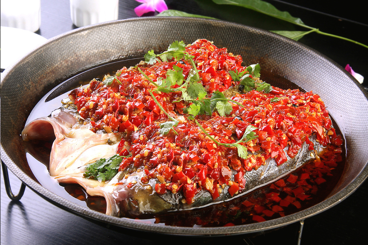 铁锅剁椒鱼头