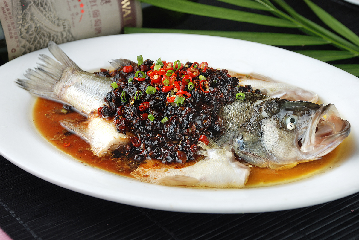 豆豉蒸鲈鱼