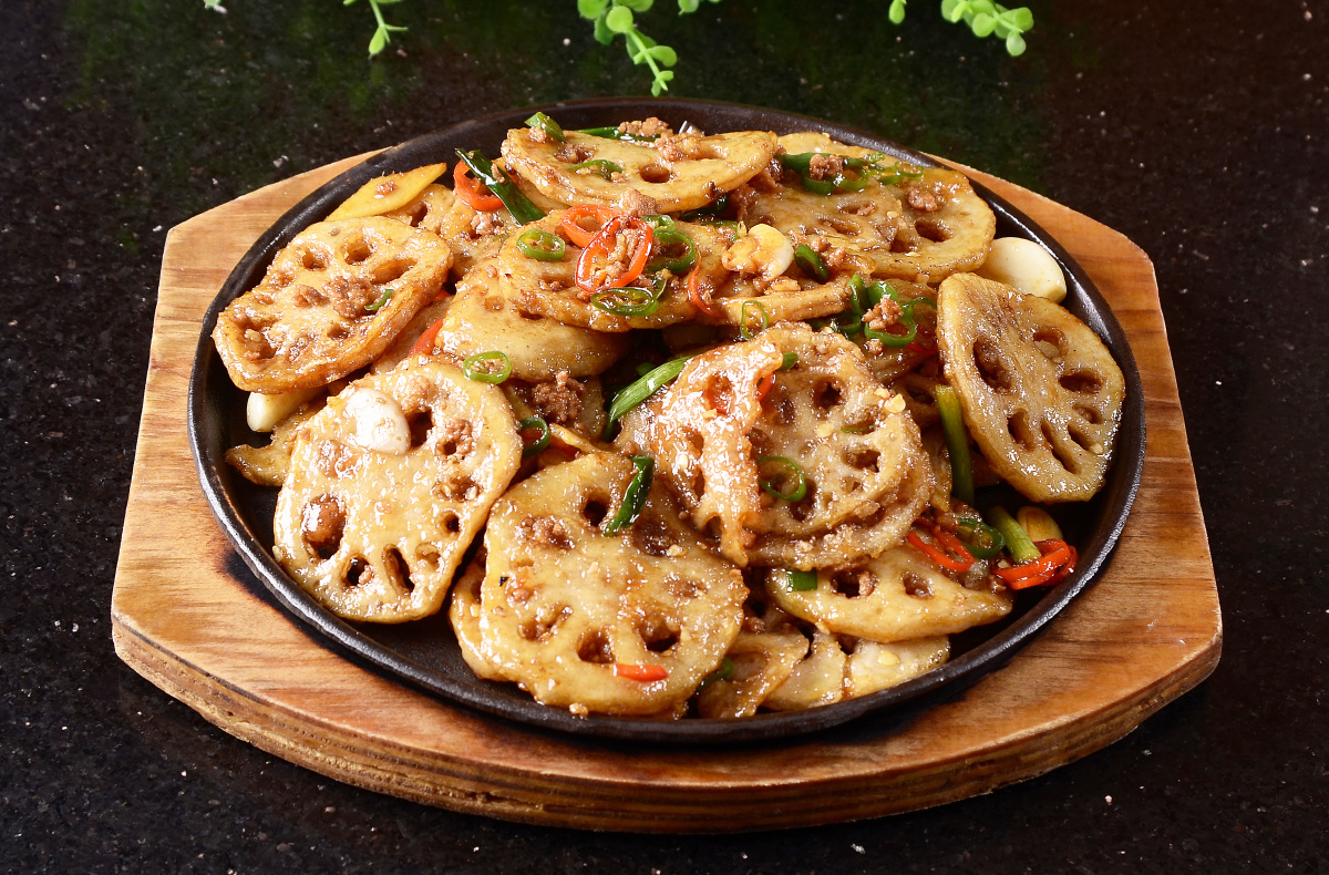 唐唐风2021年3月4日903关注铁板莲藕美食铁板莲藕美食美味味道滋补