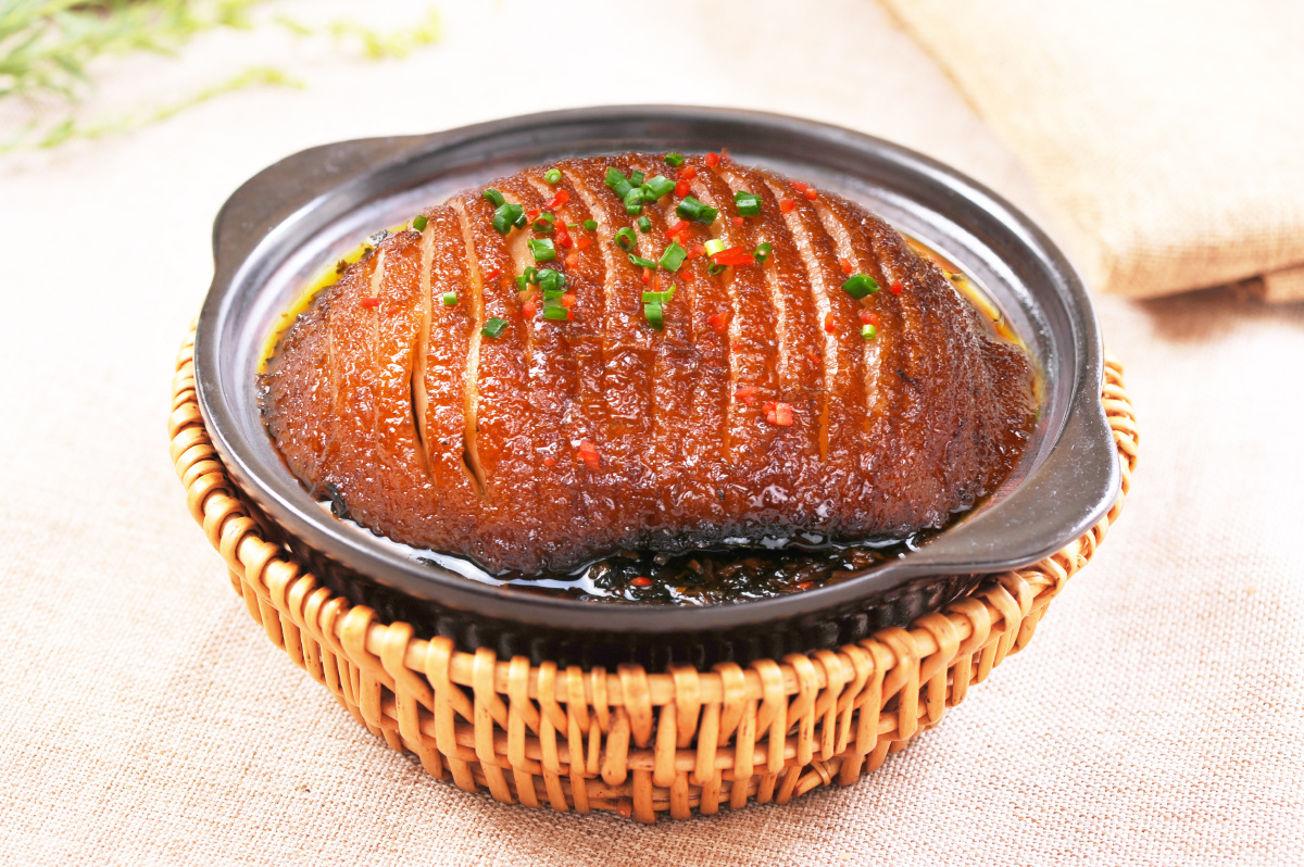 砂煲梅菜扣肉 - 唐唐风 - 图虫