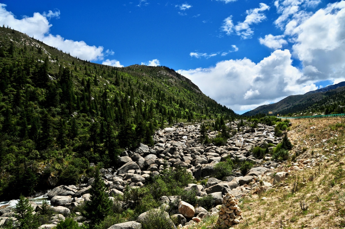 川藏线上的美景(5)--稻城海子山古冰帽