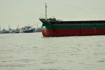 297485