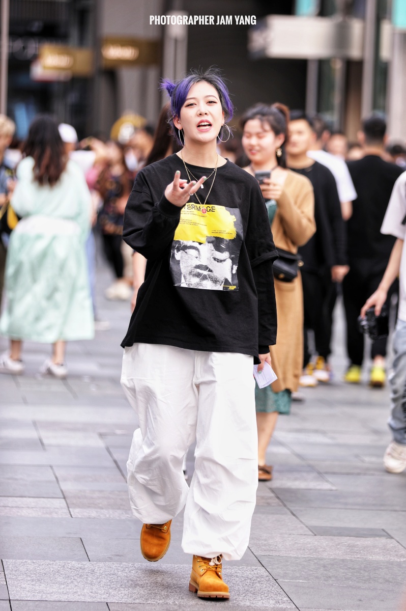 「成都#街拍# 」 「央央#街拍# 」 - 摄影师jamyang - 图虫