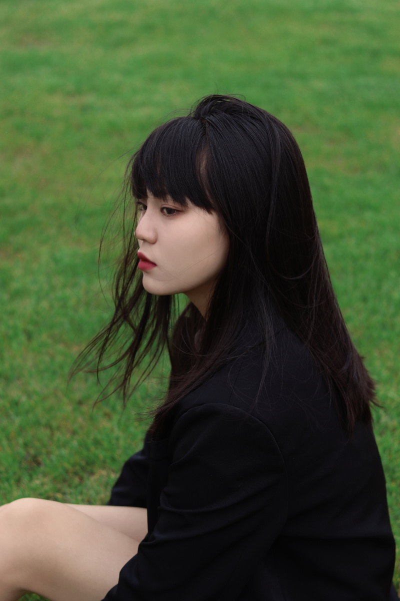 74人分两类迷人乏味校园约拍草坪情绪出镜晗晗后期胡胡