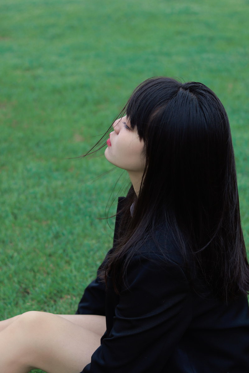 74人分两类迷人乏味校园约拍草坪情绪出镜晗晗后期胡胡