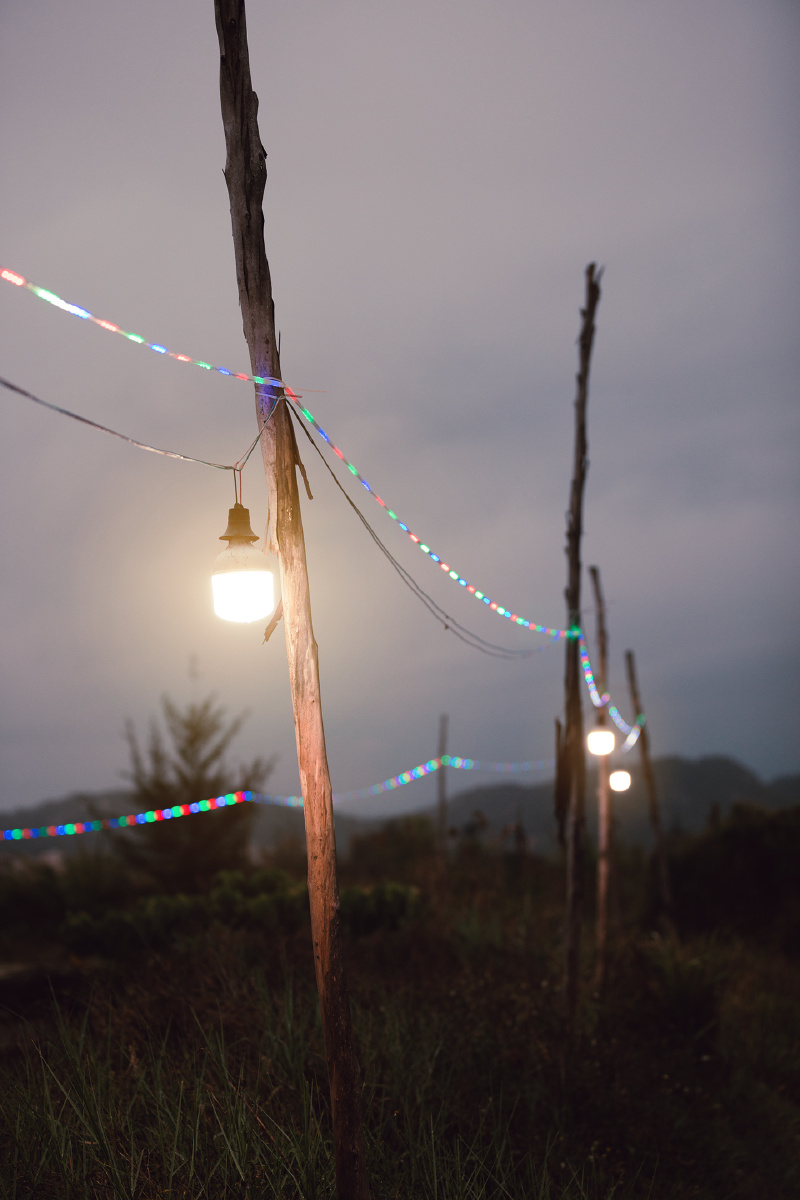像小时候一样夏季的夜晚在湖边