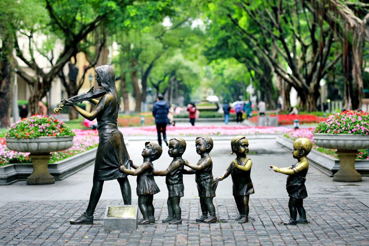 广州沙面的雕塑