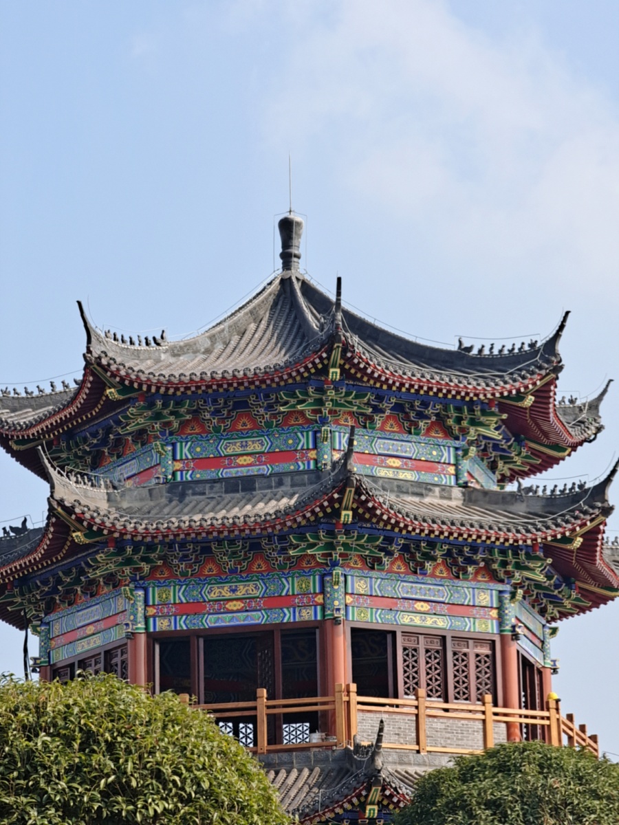 益阳新气象待竣工的仿古八角亭