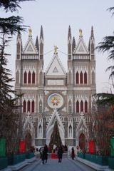 907468