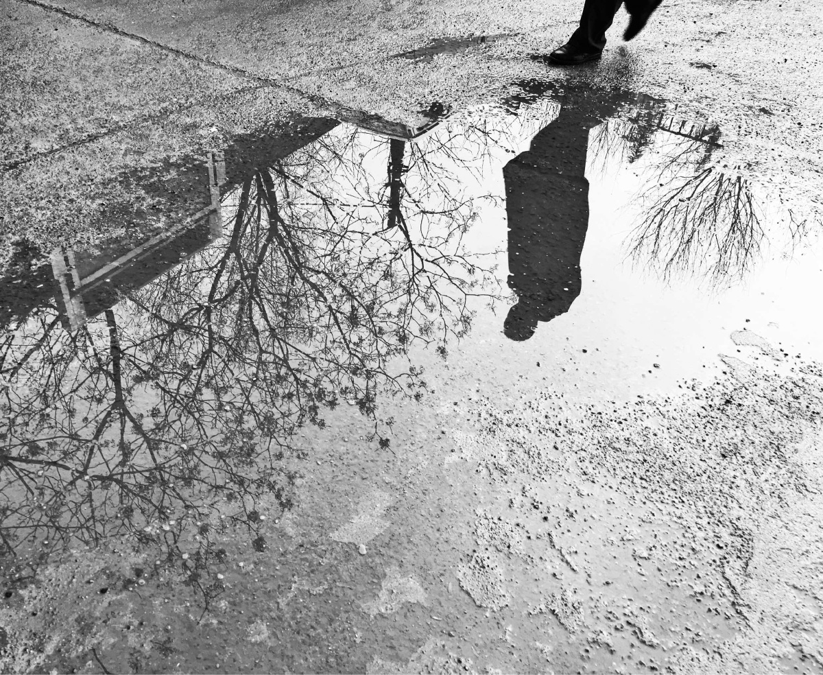 冬雨后的一滩水镜