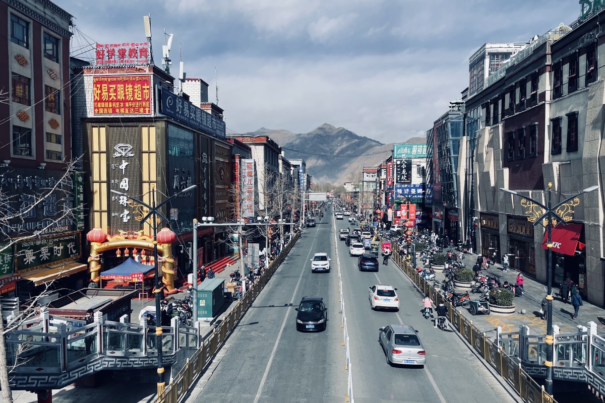 拉萨街头