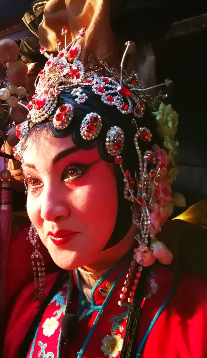 山西蒲剧人物头式很美眼神也很透视