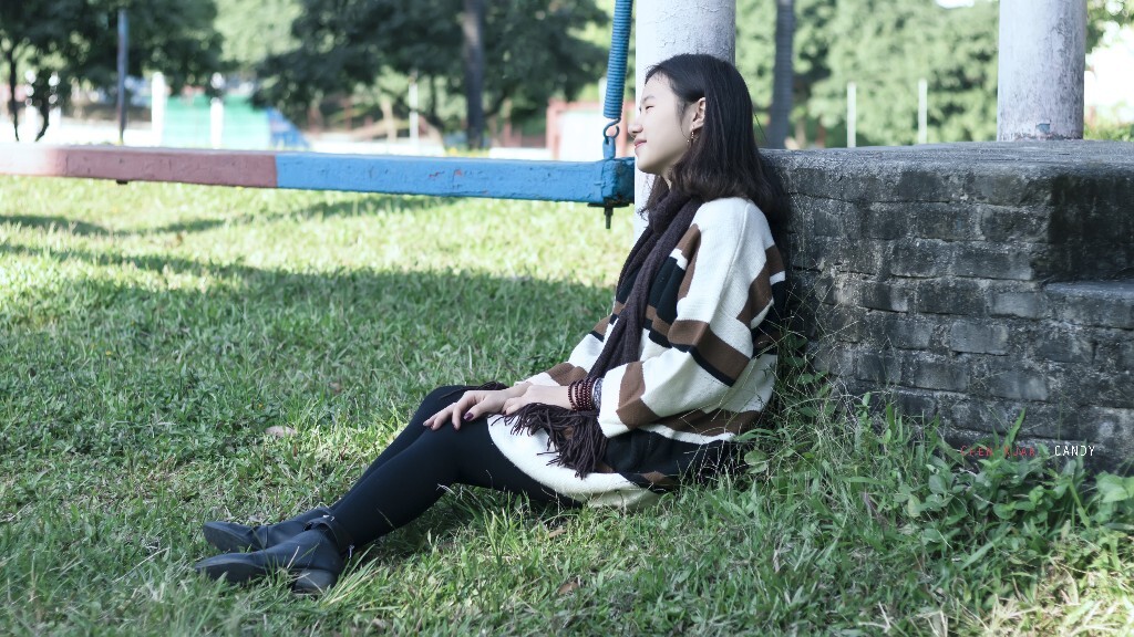 很长的岁月里，我们放肆而乖张。
