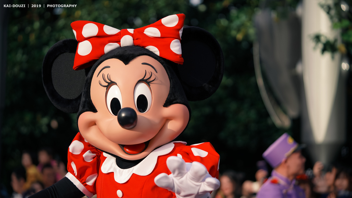 1/131生活小确幸迪士尼巡游米妮老鼠卡通人物抓拍波点鼠年人物还没有