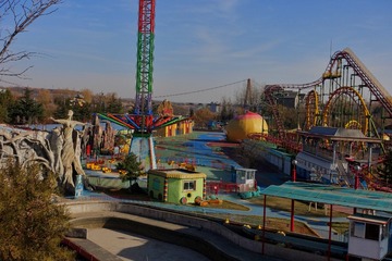 219358