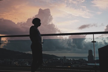 001