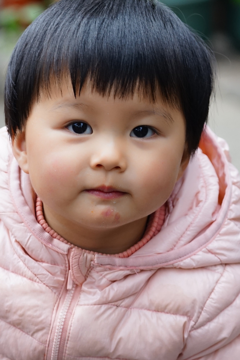 索尼微距镜头90-2.8抓拍人像照片。 - 余羽117