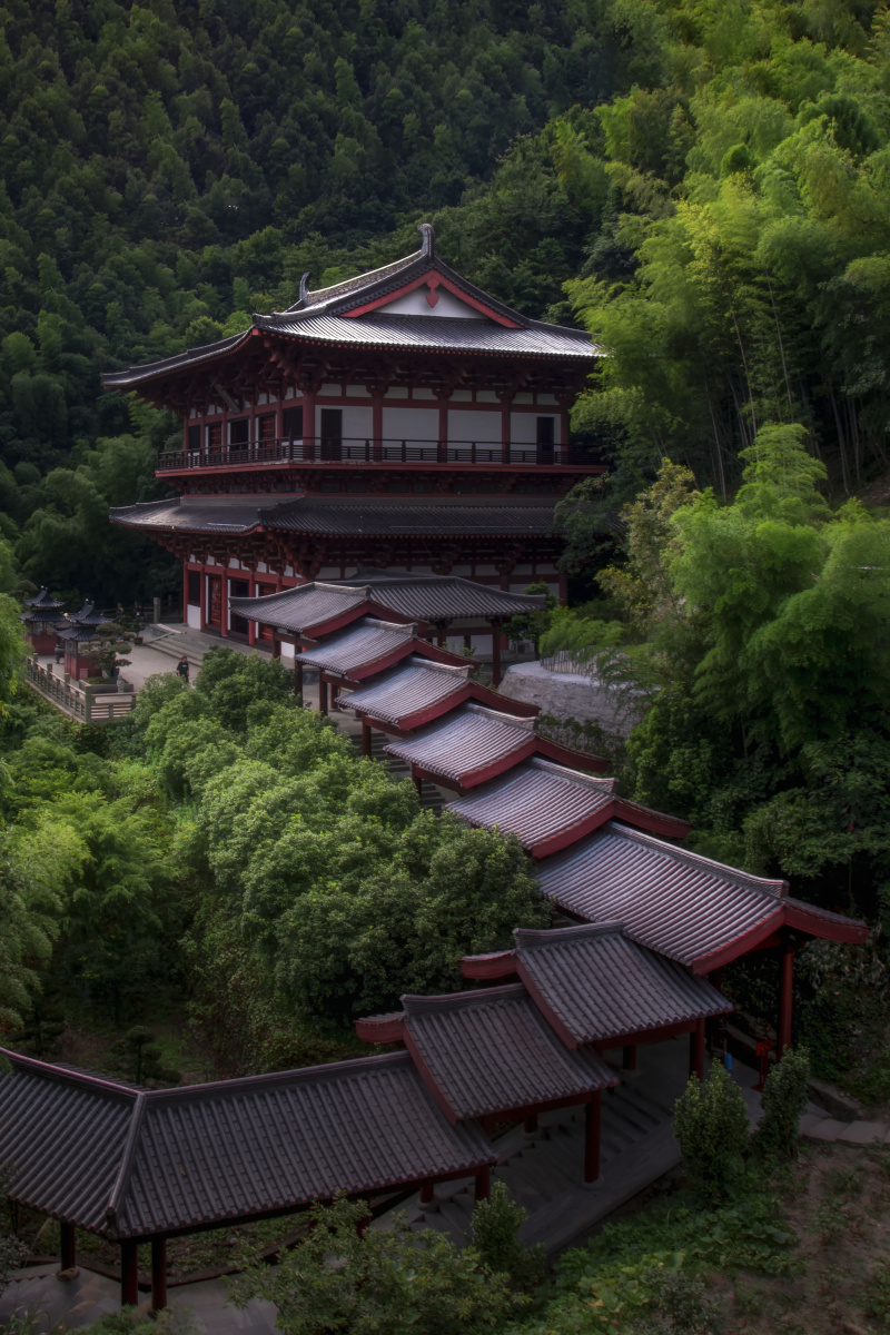 山中古寺摄于香山寺