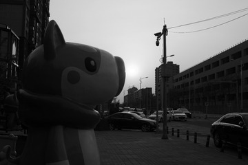 150572