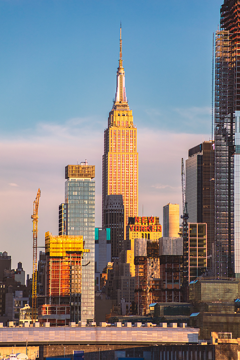 夕阳中的纽约客