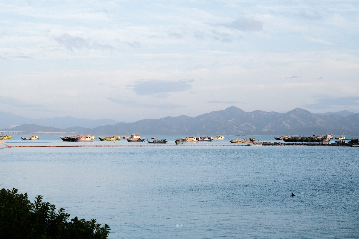 山海的平静对话摄影