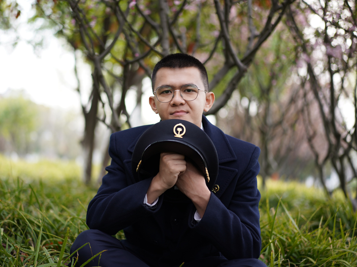 1/125分享神仙颜值男子军官男孩逮捕男人教练中年老外敬礼中年人还没