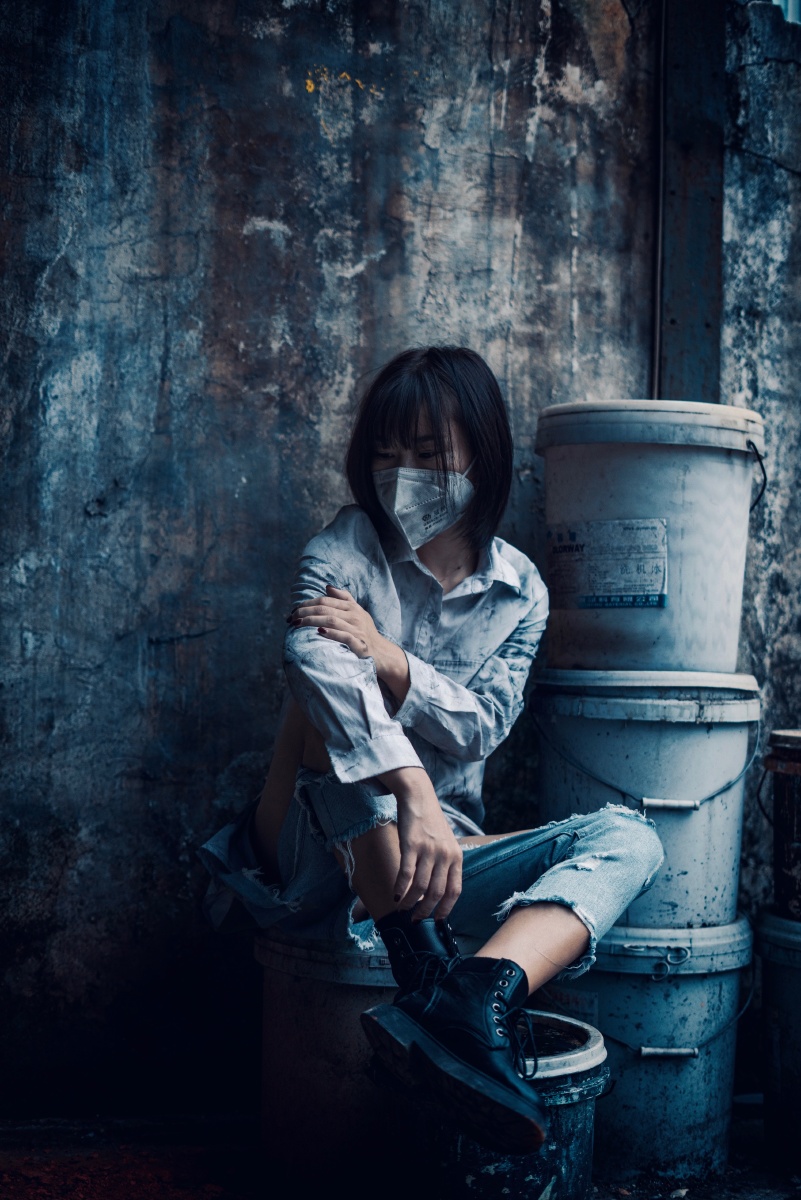 废墟情绪作业宣泄那些无处安放的情绪向往天空的都是寂寞的