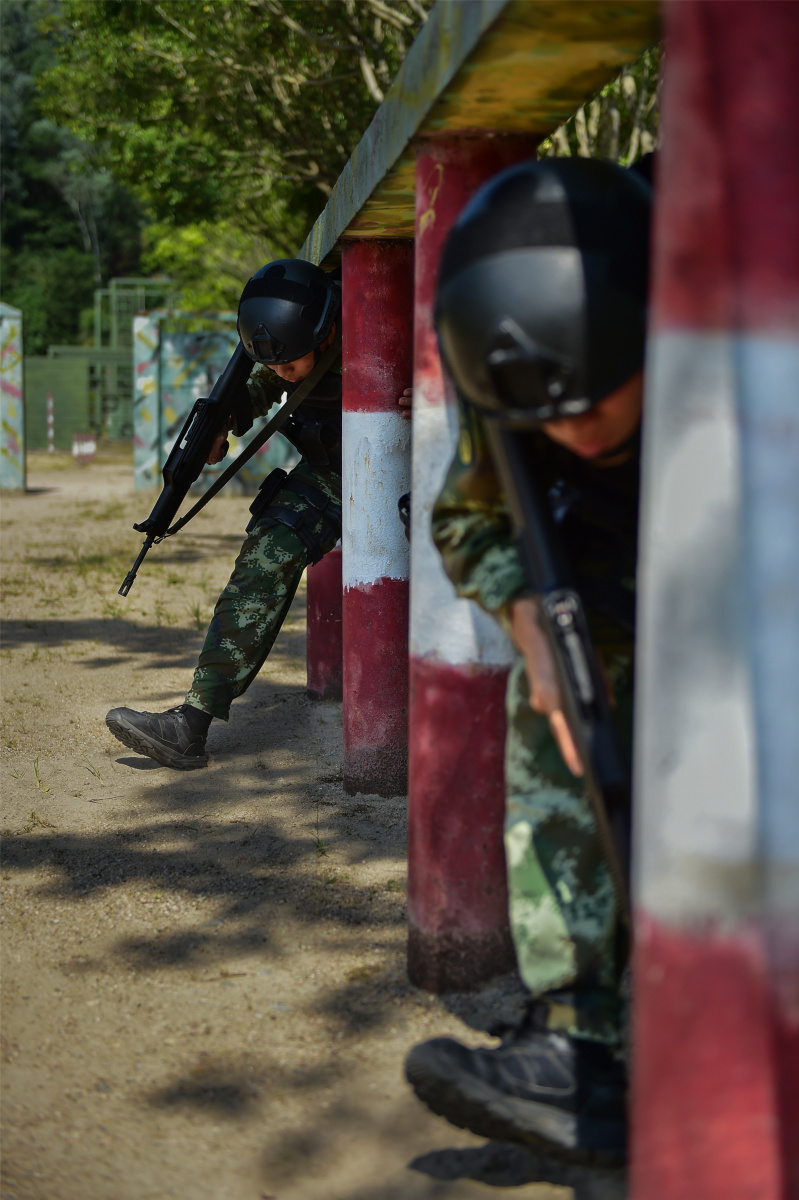 部队组图史上最累600米