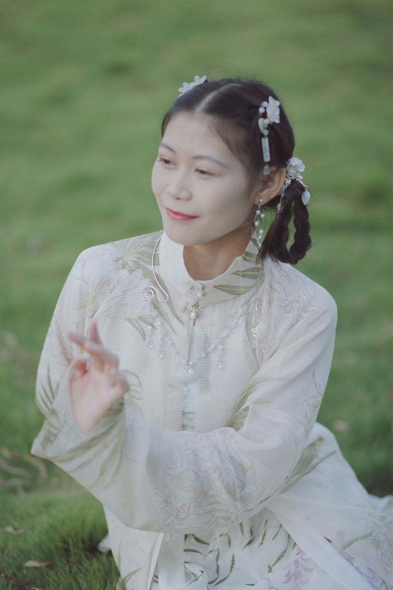 可怜兮兮的汉服麻豆