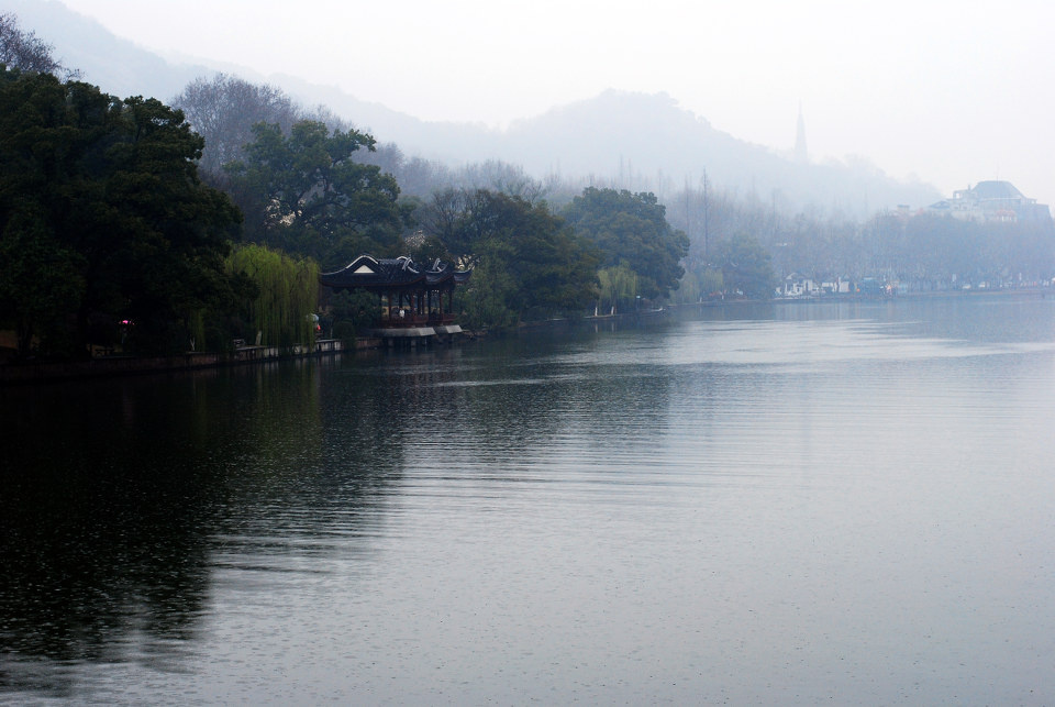 烟雨西湖
