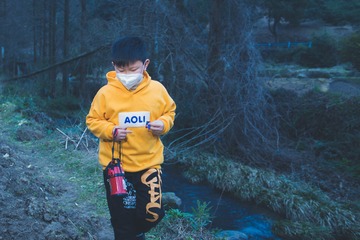 001