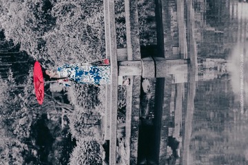 001