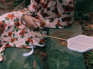 001