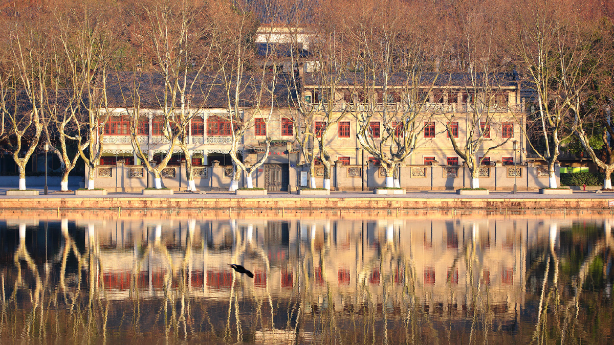 秋水山庄冬晴日