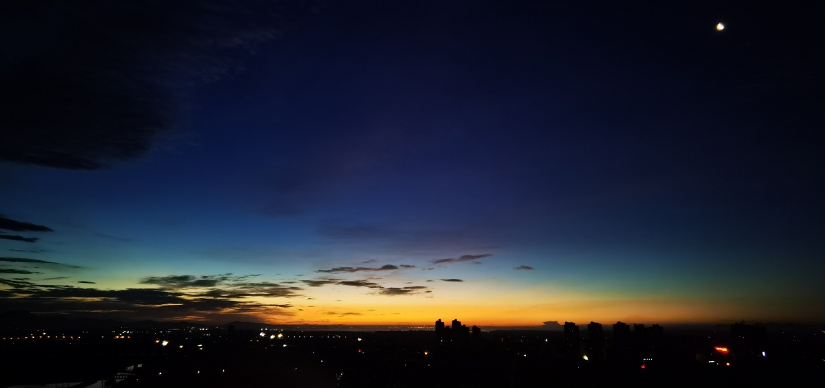 这张天空必须要分享#黎明晚上#破晓光景观今日天空绝了还没有人打赏