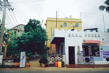 001