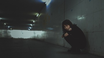 1387585
