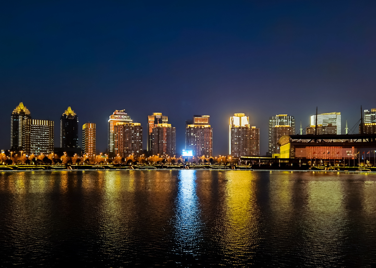 郑州如意湖的日与夜