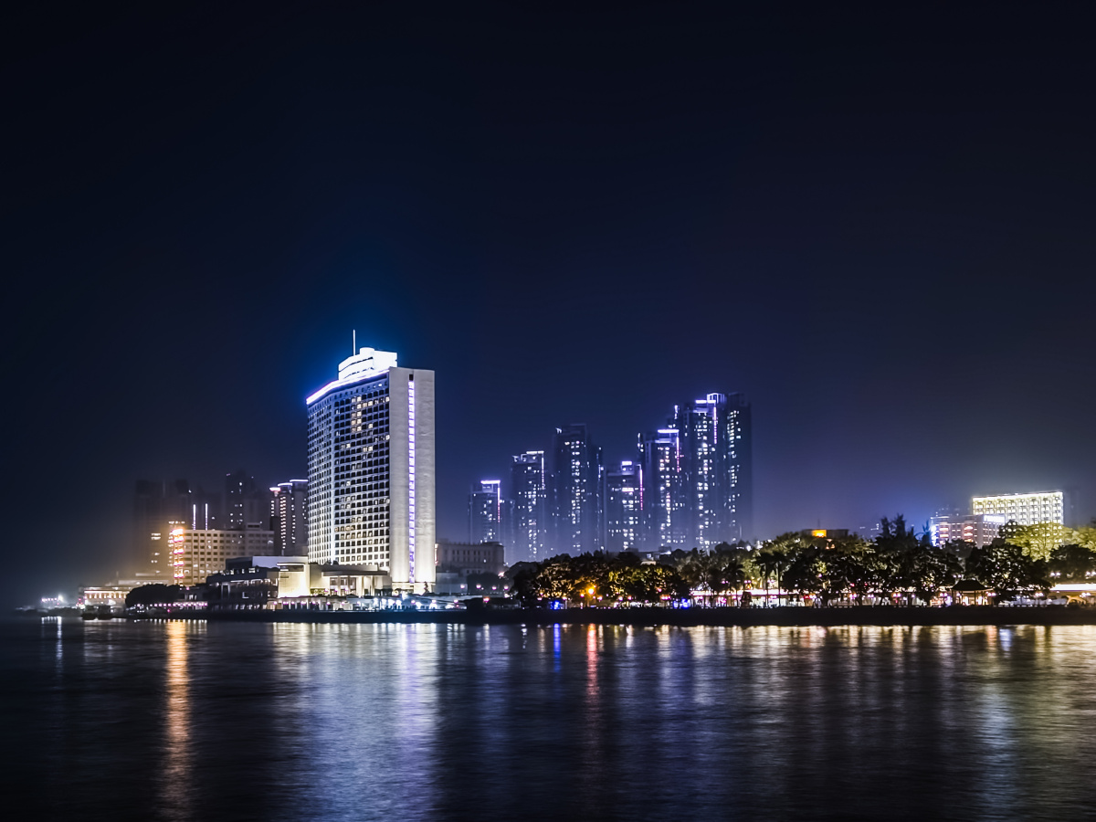 沙面岛流光夜景