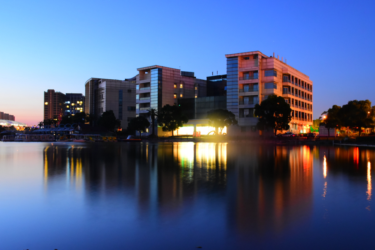 上海美兰湖夜景