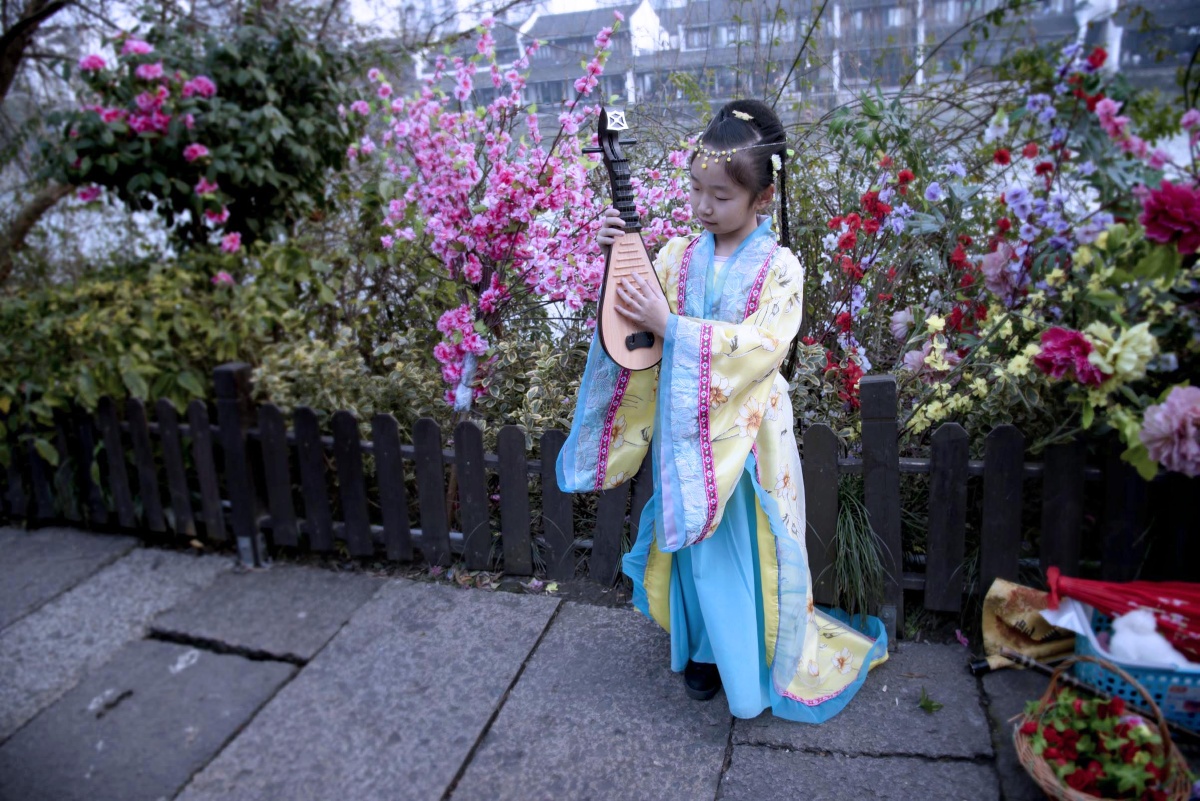 秀一把江南古典小美女