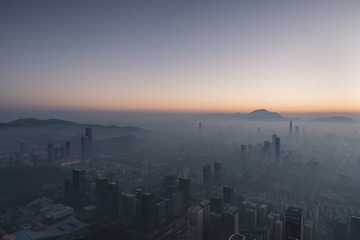817863