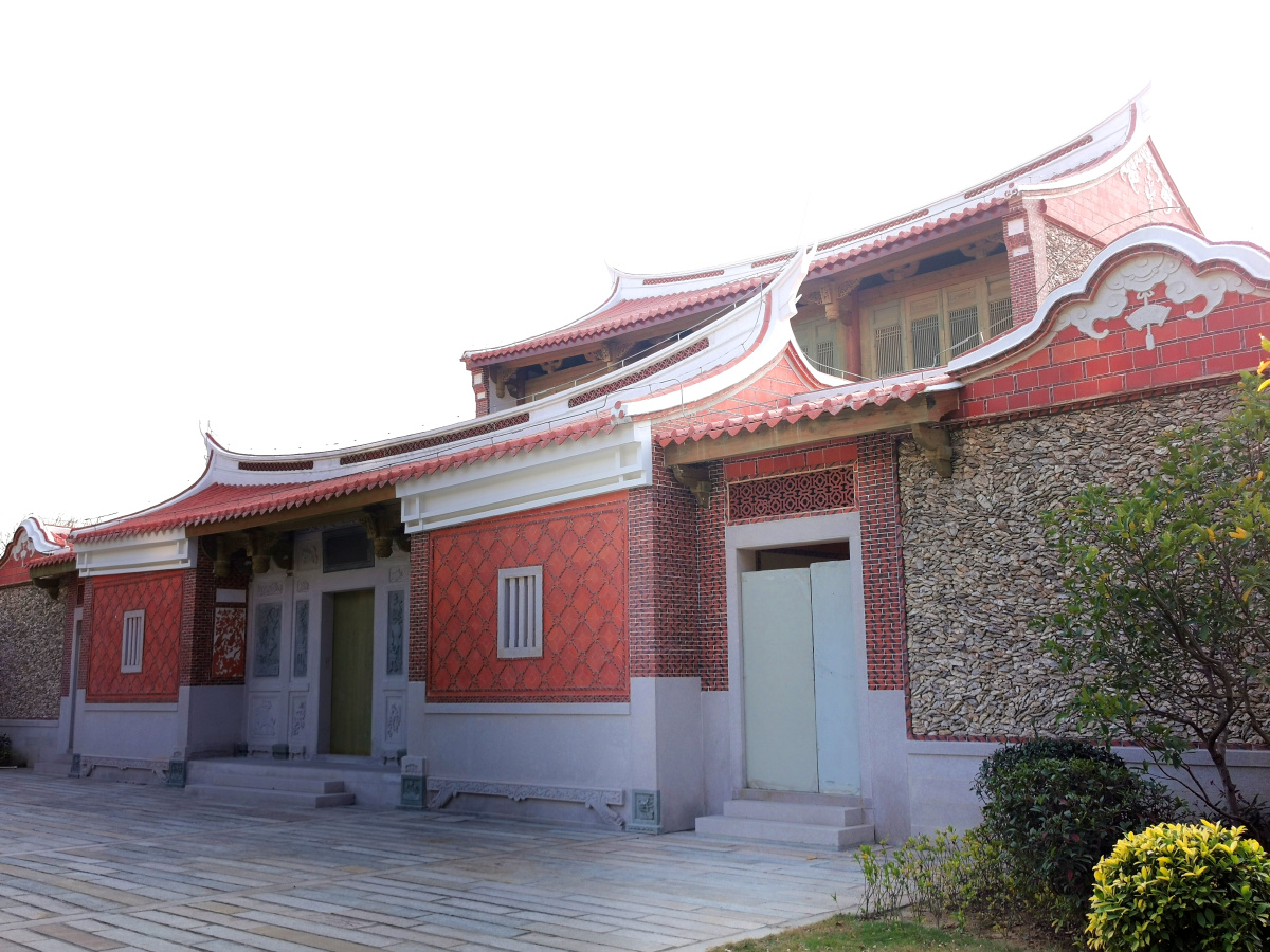 闽南古大厝红白为主调燕尾屋檐石雕砖雕浮雕各种闽南建筑流派精湛技艺