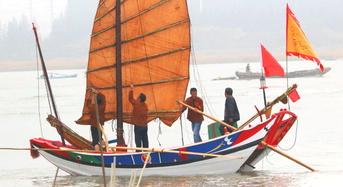 泉州浔埔非遗螃蟹古船下海仪式