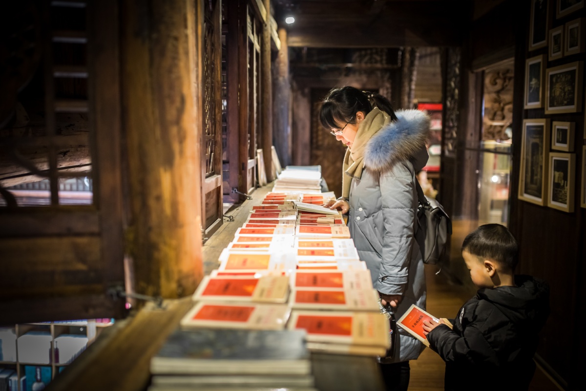 大学考古学学什么