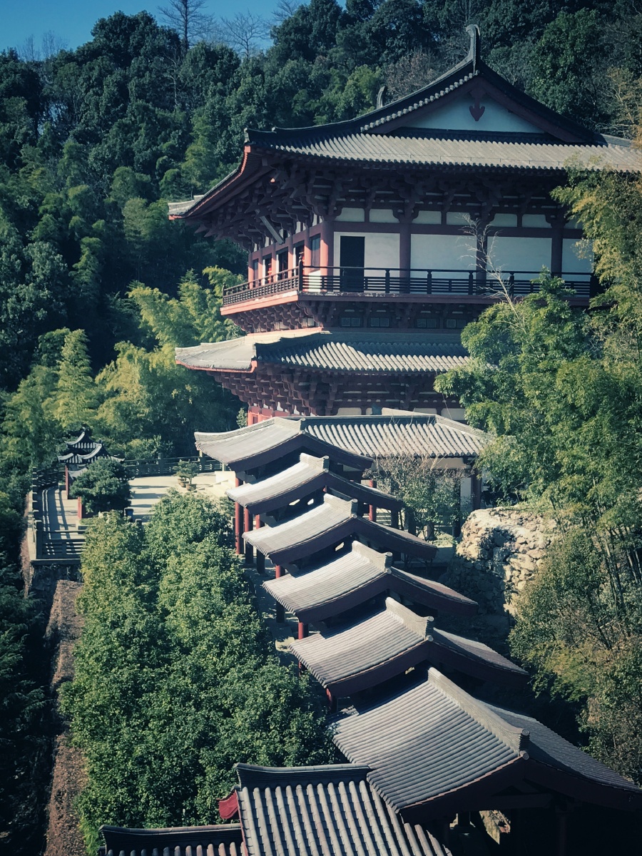 宁波香山教寺满满的唐风位于宁波镇海九龙湖畔的香山教寺始建于唐朝