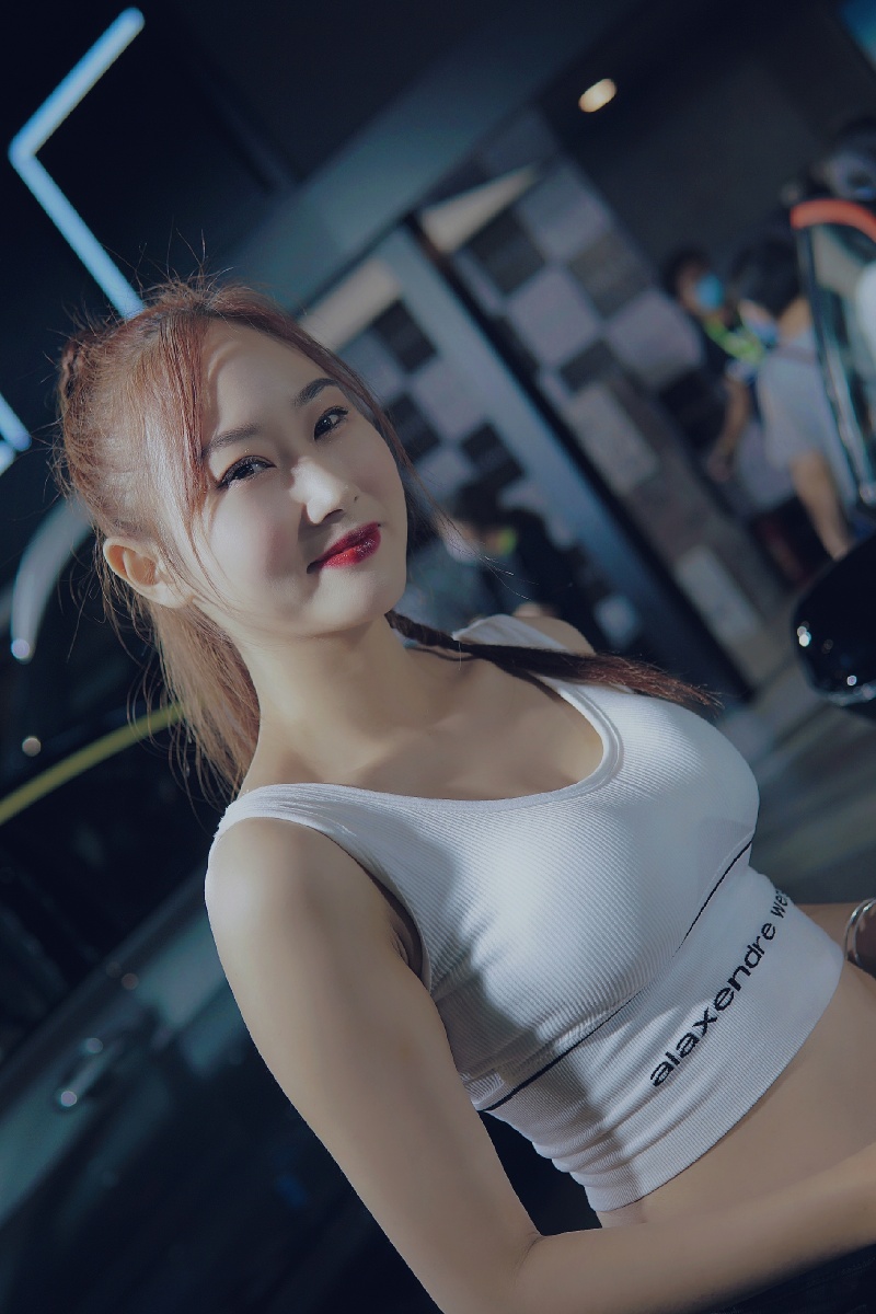 近日车展小姐姐高颜值美女感觉找到了初恋